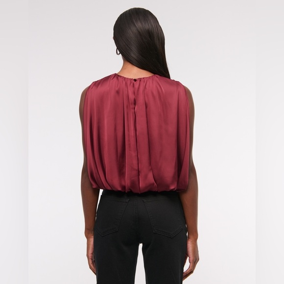 Abercrombie & Fitch Bubble Hem Ruched Satin Top NWT , sz : small - Picture 3 of 10